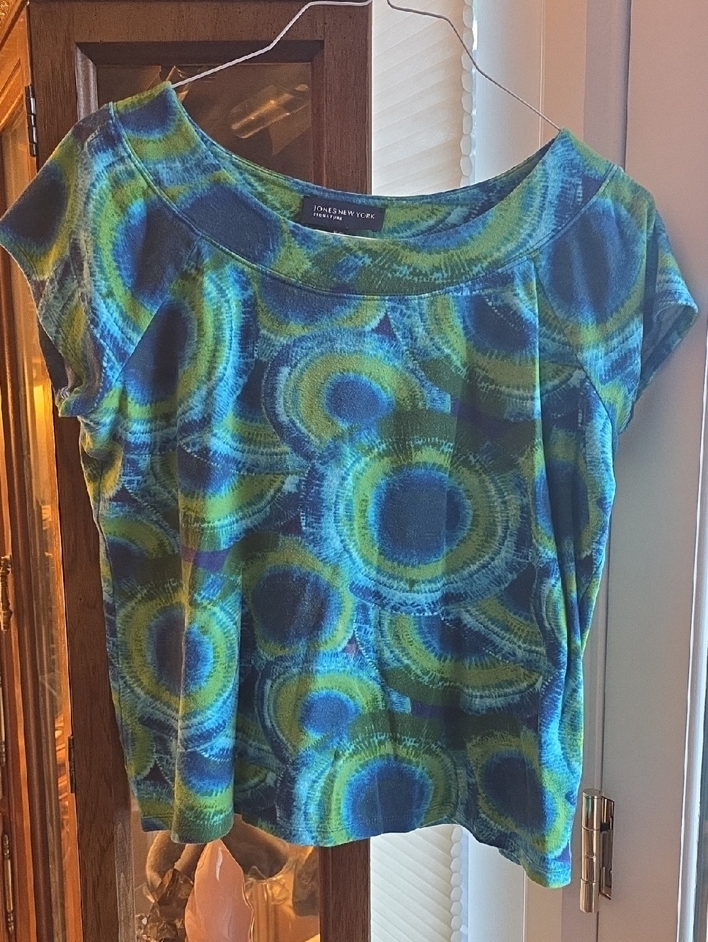 Jones New York Blue & Green Circular Print Short Sleeve Top